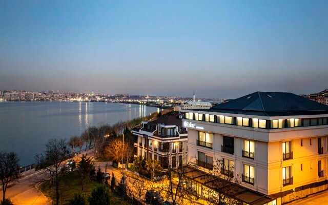 Ezkar Bathonea Art Istanbul Hotel