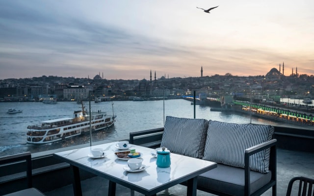 Отель DeCamondo Residence Karaköy