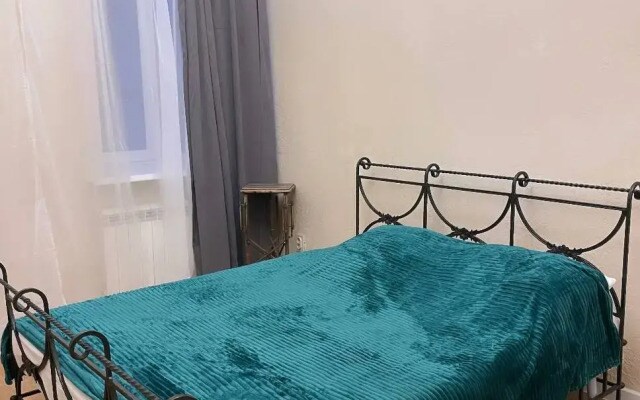 Квартира Трехкомнатная в сердце Петроградки в Винтажном Стиле