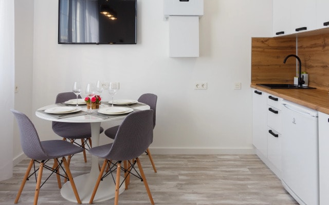 Апартаменты Red Apartments Арт Лайт Ренуар