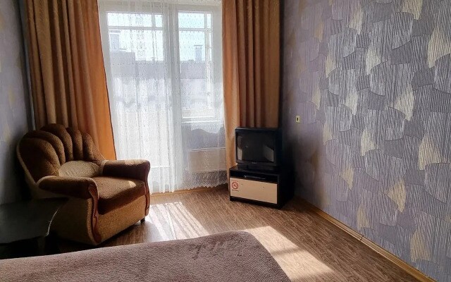 Квартира однокомнатная в 1 км от ТРЦ Планета
