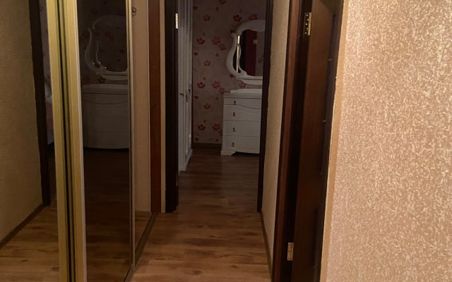 Квартира Двухкомнатная в пешей доступности до центра города