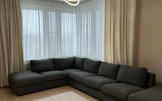 Квартира Krasroom с 3 комнатами в ЖК Параллели