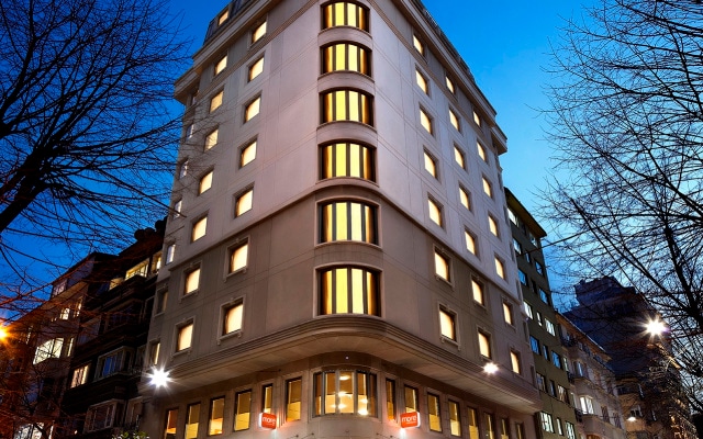 Midtown Hotel