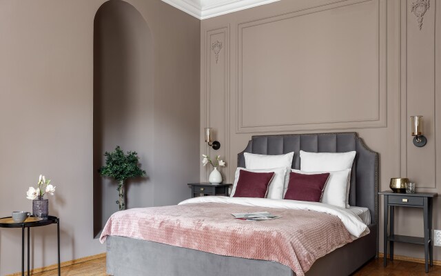Апартаменты Minin Apartments у Эрмитажа 220 кв.м.