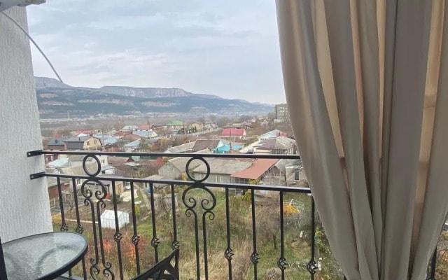 Квартира с видом на горы