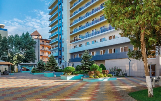 Отель Sunmarinn Resort hotel