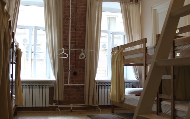 Меблированные комнаты Old Flat на 1-ой Советской