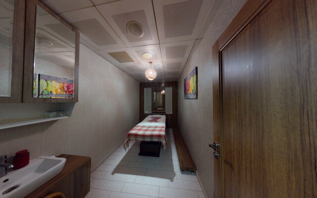 Istanbul River Hotel