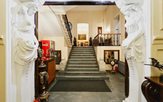hotelImage