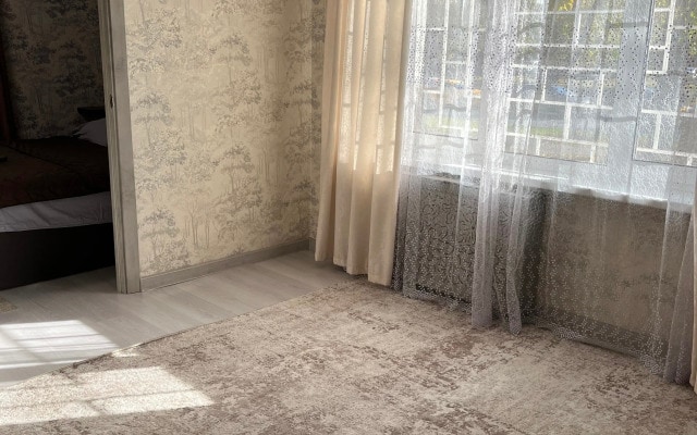 Квартира рядом с торговым центром