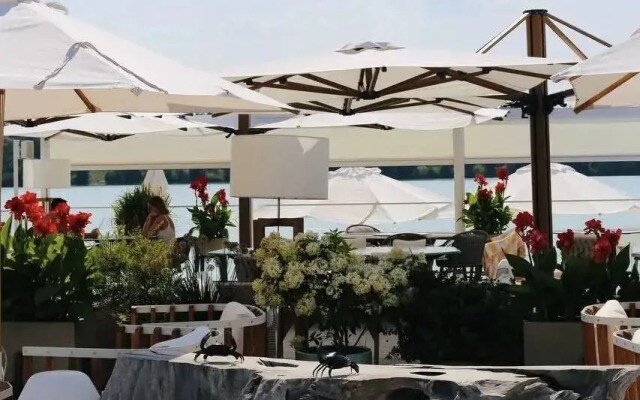 Отель Riviera Wellness Resort