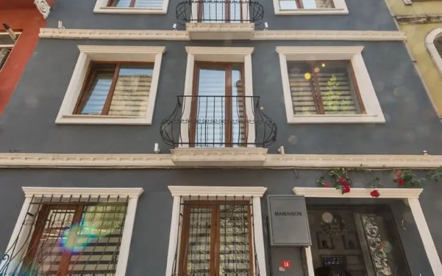 Апарт-отель Cirrus Suites