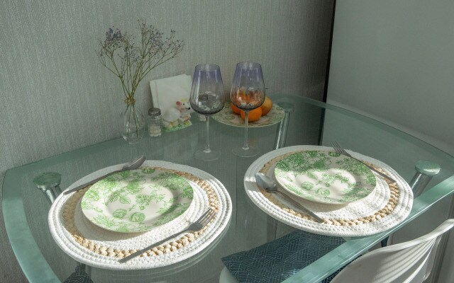 Prostornaya, Svetlaya Na Naberezhnoy Flat