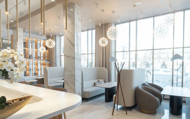 Отель Aura CityHotel
