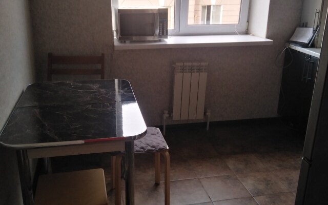 Квартира на Виталия Жалнина 16