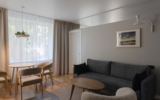Апартаменты KeyGo #3002 на Радистов 1