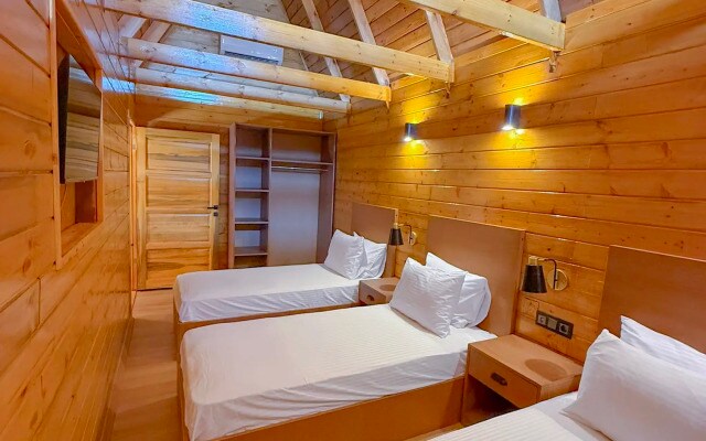 Отель Navy Inn & Bungalows