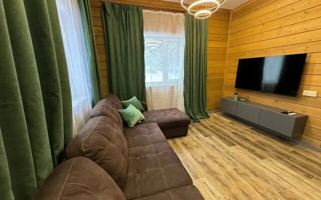 Частный дом Сибирь House 3х комн. Гостевой дом рядом с сектором А и Б