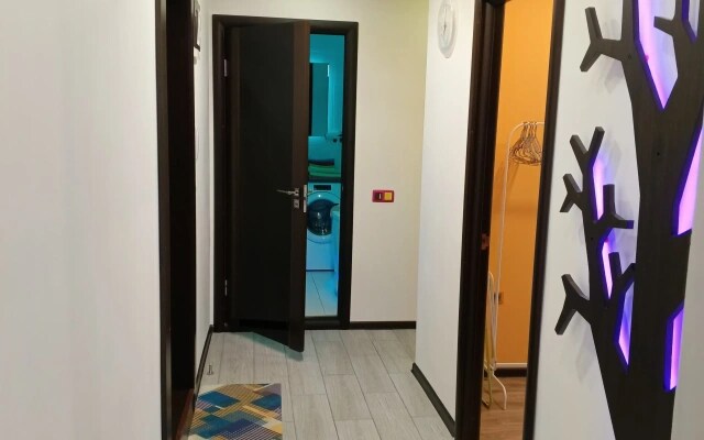 Квартира Яркая запоминающаяся
