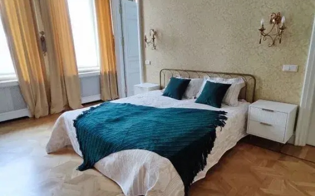 Квартира на Суворовском проспекте 51