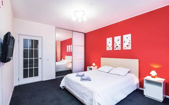 Квартира Red Wall