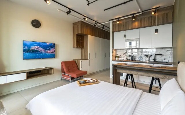 Апартаменты Студия с Видом на Город Elite Apartments