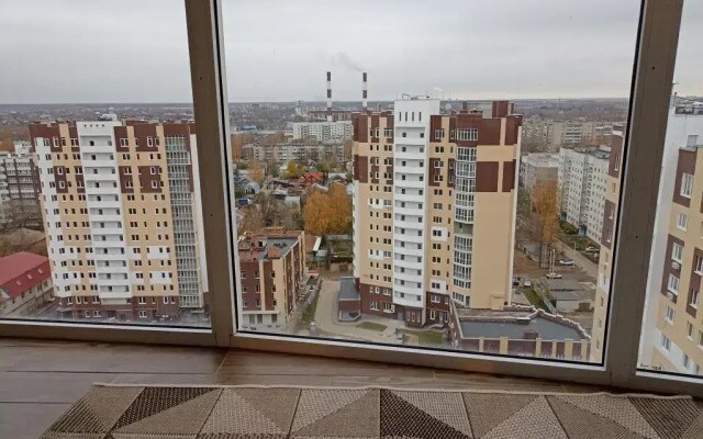 Апартаменты Лофт сети «Все в гости» на ул.10 Августа 85 на 17 этаже