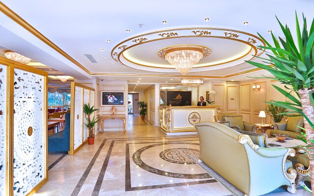 Отель Emirhan Palace