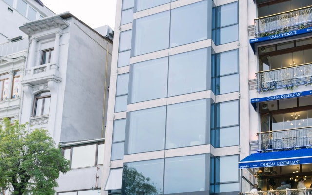 Отель DeCamondo Residence Karaköy