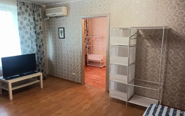 Квартира Жукова 46