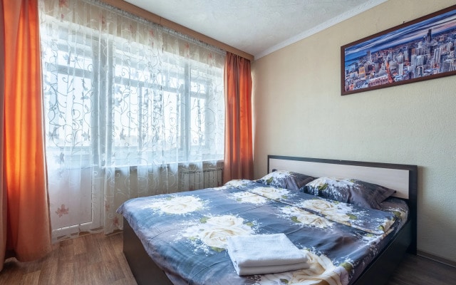 Apartment ALLiS-HALL on Chelyuskintsev 23