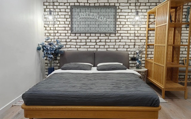 Апартаменты InterLoft 2 City Center Free Parking Wi-Fi 100/50 Smart TV