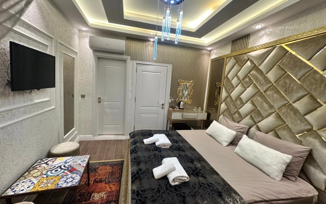 Отель TH Old City Hotel