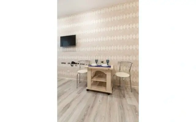 Апартаменты Prince Apartments на ПроспектеСтроителей 18 (232)