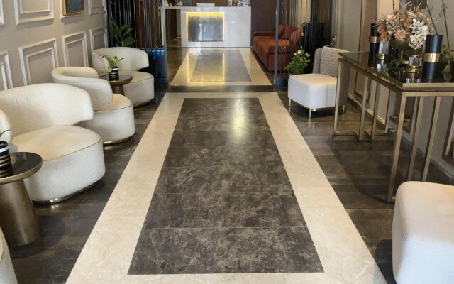 Grand Iska Hotel