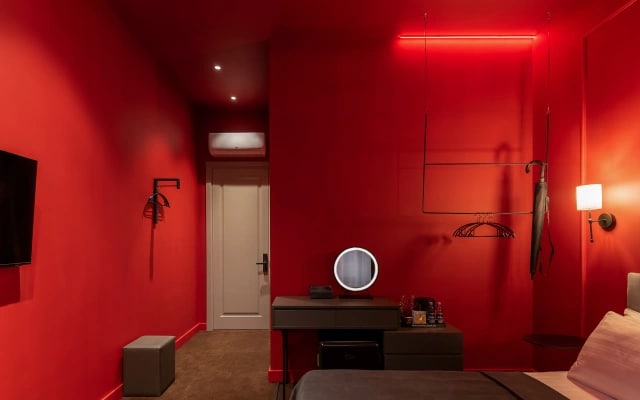 Апартаменты Red room в NikolaevBuilding