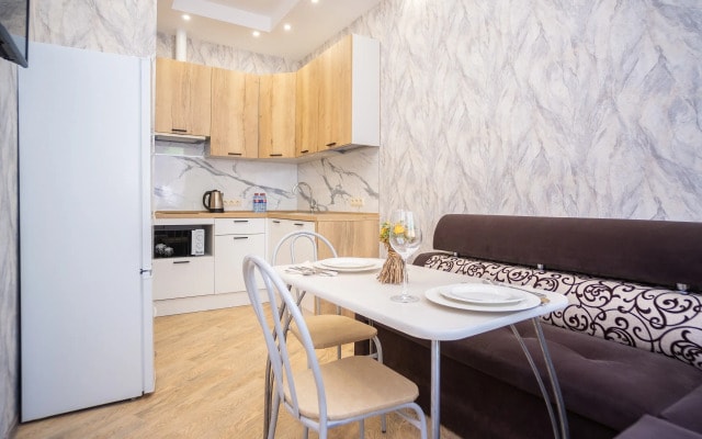 Апартаменты Red Apartments Арт Лайт Сити Мариас