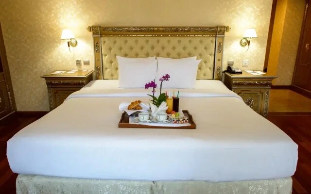 Отель Crowne Plaza Minsk
