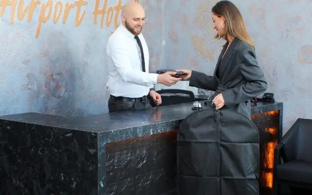 Melanj Airport Hotel