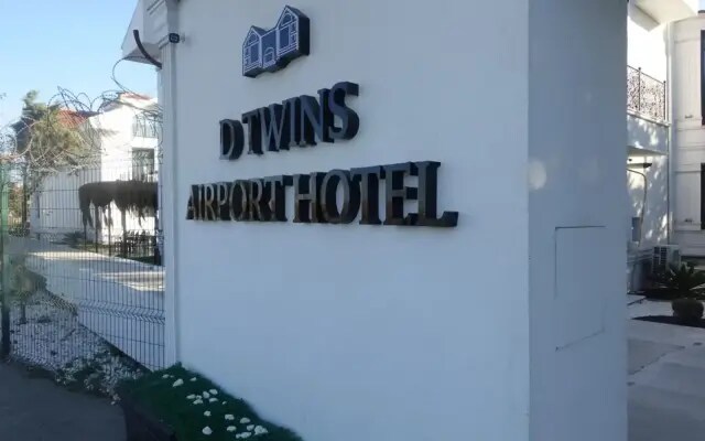 D Twins Airport Hotel