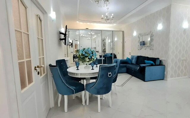 Квартира Royal Apartment на Крымской 22 Четырехкомнатные