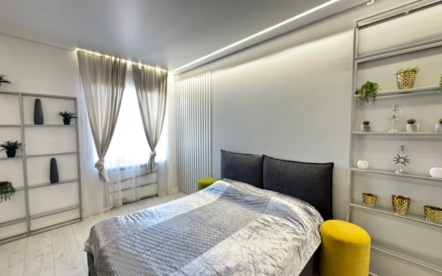Апартаменты Apartment with Jacuzzi in the Center