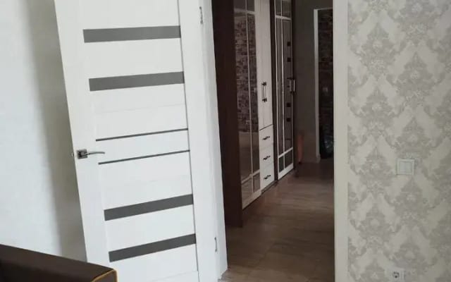 Квартира на улице Братьев Хусаиновых 4/2