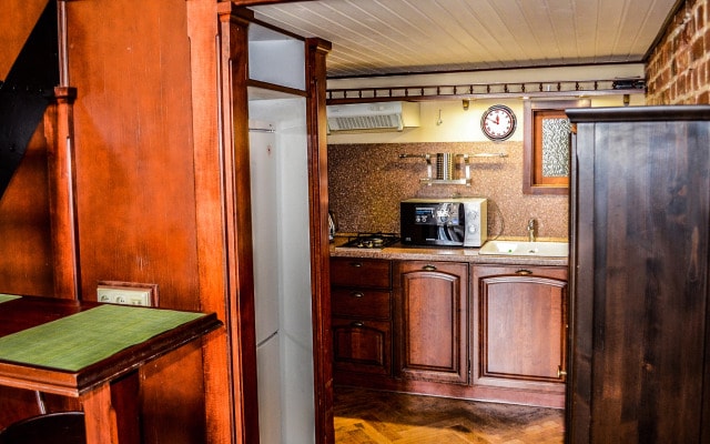 Квартира Antic Style Apartments