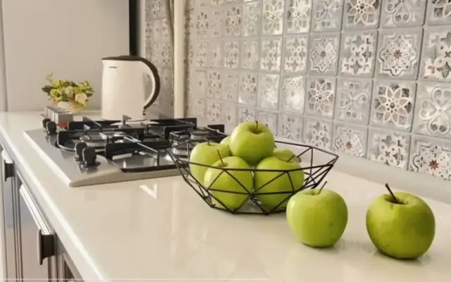 Комфорт Апартаменты Lora Home на Пражской