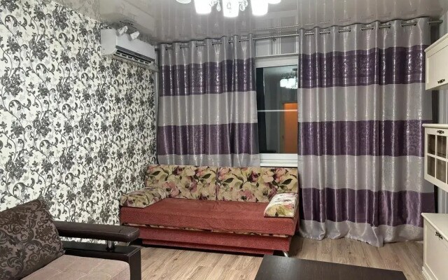 Квартира Трехкомнатная С Балконом