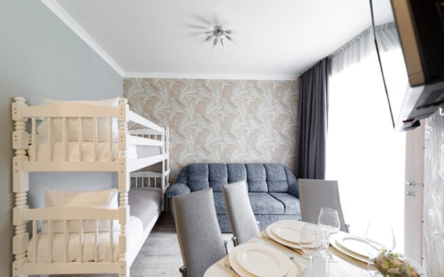 Апартаменты RED APARTMENTS Арт Лайт Сити апартамент Фальконе