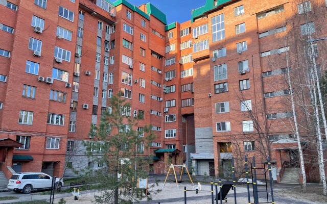 Квартира Просторная рядом с Арт-сити