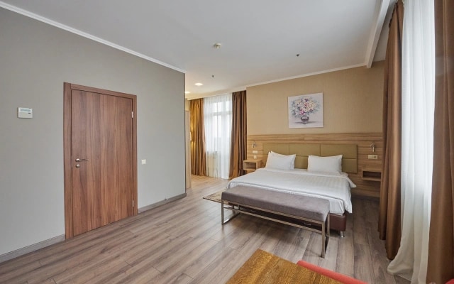 Отель Ramada by Wyndham Rostov-on-Don Hotel & SPA